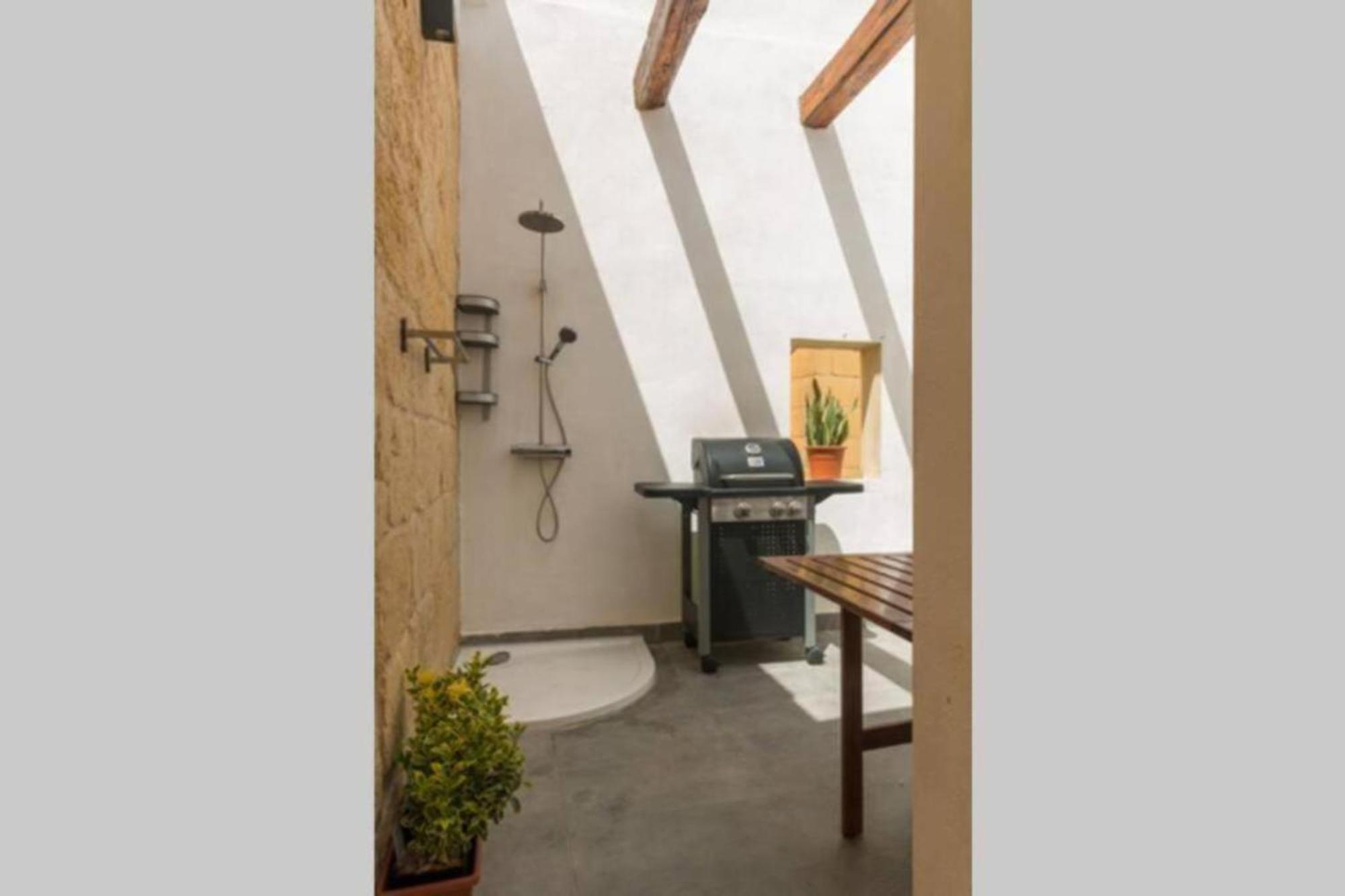Authentic Gf Apartment With Terrace At The 3 Cities Marina Cospicua Εξωτερικό φωτογραφία